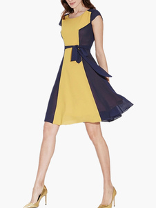 Robe skater en chiffon bicolore plissé encolure dégagée