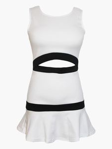 Mini robe bicolore plissé creusé encolure dégagée