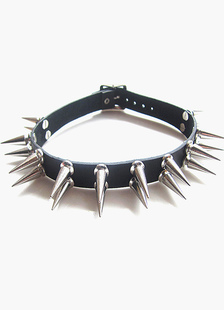 Collier métallique punk cloutée