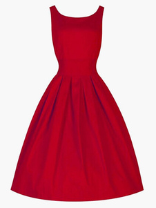 Robe vintage unicolore plissée encolure dégagée