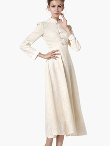 Robe longue écru blanc plissé