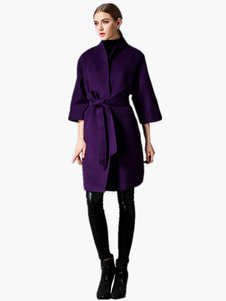 Énigmatique manteau violet col montant