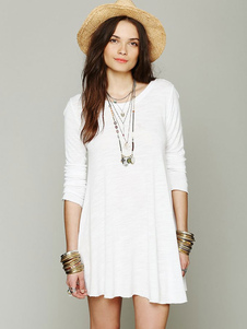 Robe droite style urbain en brocart blanc