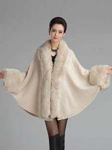 Manteauen fausse fourrure surdimensionné