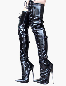 Bottes à bout pointu et lacets vernies