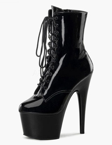 Bottes à bout rond et lacets noires