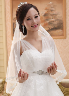 Voile à coude 1 couche en tulle forme d'ovale