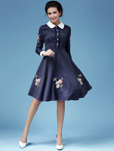 Vintage robe évasée brodée