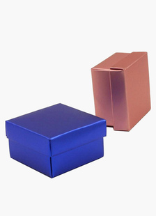 Boîte cadeau d'anniversaire en papier spécial carré