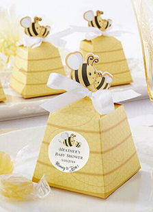 Boîte cadeau d'anniversaire de papier de carte jaune d'animal