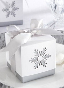 Boîte cadeau d'anniversaire de papier de carte blanc carré