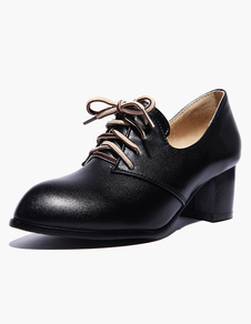 Chaussures avec lacets à bout pointu et lacets