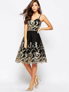 Robe skater sexy en organza noir à dos décolleté avec filets à bretelles