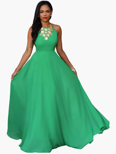 Robe longue avec croix au dos plissé col ras du cou