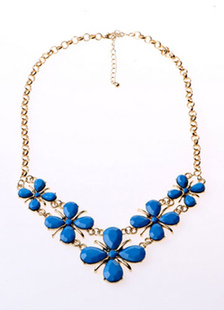 Collier métallique style contemporaine creusé fermoir homard