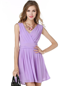 Robe d'été lavande unicolore avec peplum col V