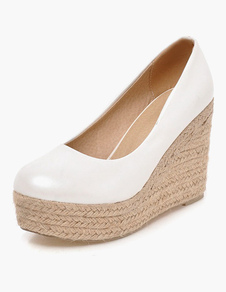 Brillantes chaussures à bout rond mocassin