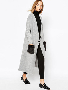 Manteau gris bicolore avec bouton surdimensionné col V