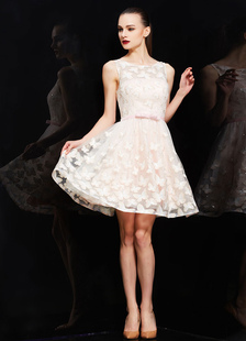 Robe de cérémonie A-ligne avec paillettes rose à bretelles longueur genou