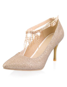 Escarpins à bout pointu et talons aigus ruban aux chevilles ornement métallique