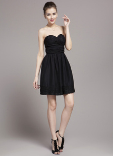 Robe noire de mariage A-ligne en satin bustier avec plissement mini