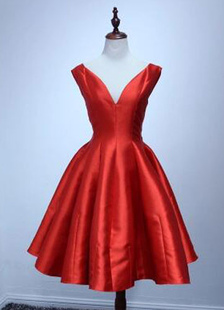 Robe de cocktail A-ligne en satin rouge col V longueur genou avec doublure et jupon