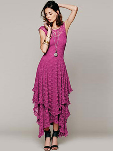 Robe longue en dentelle multicouche à volants col rond