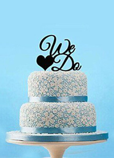 Lettres noires et coeur forme en relief Wedding Cake Topper
