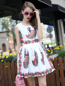 Robe imprimée en mousseline de soie Flare caractères blancs pour les femmes