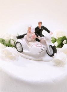 Tricycle en ivoire et Couple gâteau en relief bijoux Wedding Cake Topper