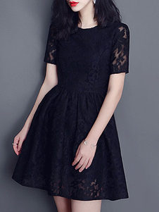Volants de dentelle noire de découpe évasée robe pour femmes