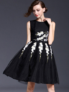 Noir impression Jacquard évasée robe brodée