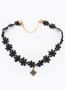 Collier gothique noir fleurs motif dentelle collier en métal pour les femmes