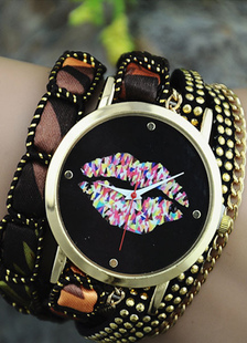 Multicolor montre Lip impression Stud couches alliage Chic montre pour femmes