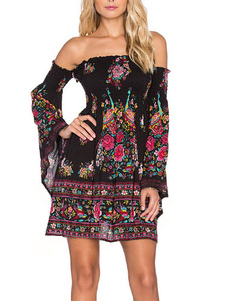 Noir Off-The-Shoulder plissée imprimé robe d'été