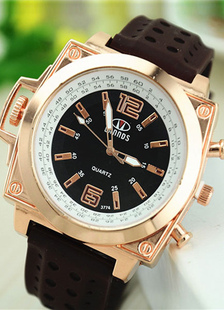 Carré de forme en caoutchouc sangle métal montre homme