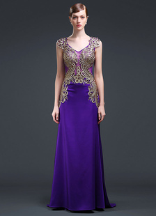Robe sublime de soirée sirène Tissu de satin lavande brodé col V Avec traîne