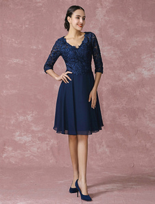 Robe mère de mariés A-ligne en dentelle bleu marine foncé col V avec dentelle longueur genou