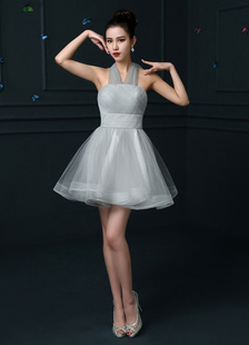 Robe soutenue de cocktail A-ligne en tulle gris clair à licou plissé minilacets de dentelle avec dou