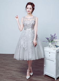 Robe soutenue de cocktail A-ligne en dentelle gris clair col rond avec dentelle longueur molletdos d