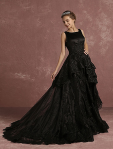 Robe de mariée noire Hiérarchisé appliques en dentelle A ligne sans manches avec traîne