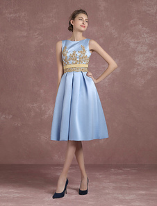 Baby Blue satin robe de Cocktail genou longueur robe de Graduation Sequined Applique sans manches Cr