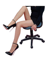 Souliers  noires  aux talons hauts