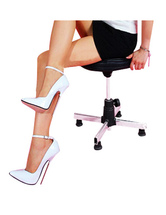 Chaussures blanches aux talons hauts