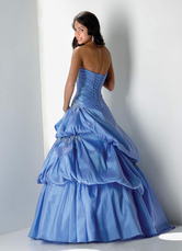 Élégante robe de bal lavande en taffetas avec corset en coeur sans bretelles  au perlage en dentelles