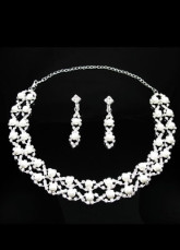 Eternal Swirls Pearl Necklace And Earrings Jewelry Set