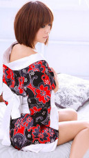 Lingerie Kimono Sexy Dress Manches Longues Ceinture Blanche Florale Noire et Rouge 