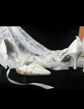 Talon d'Ivoire 3 1 / 2  '' bout pointu chaussures de mariée en satin Strap