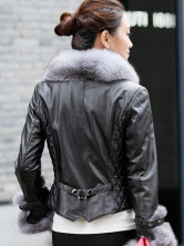 Elegant en peau de mouton noir à col en V Fox fourrure collier manteau de fourrure dames