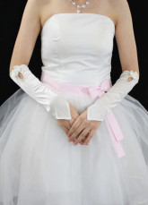 Brauthandschuhe mit Schleife in Elfenbeinfarbe 